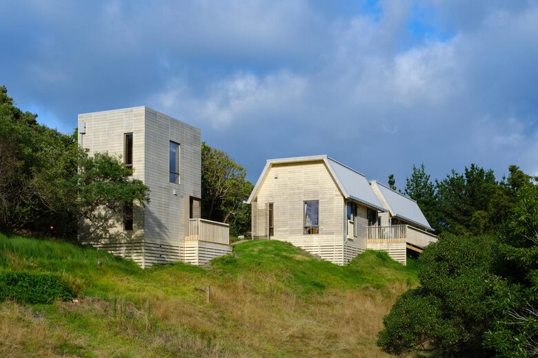 A Bohemian Barn Retreat in Coastal Kapiti - Te Horo, New Zealand