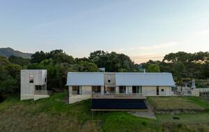 A Bohemian Barn Retreat in Coastal Kapiti - Te Horo, New Zealand