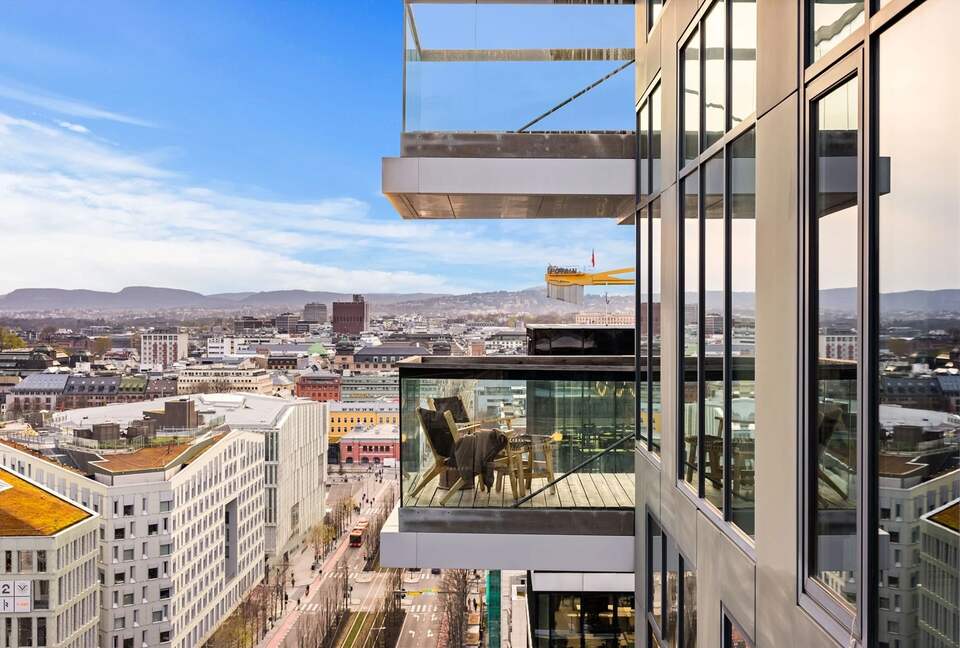 Sophisticated Waterfront Residence with Panoramic Fjord Views - Oslo, Norway