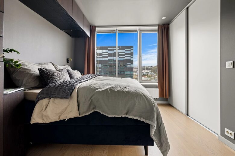 Sophisticated Waterfront Residence with Panoramic Fjord Views - Oslo, Norway