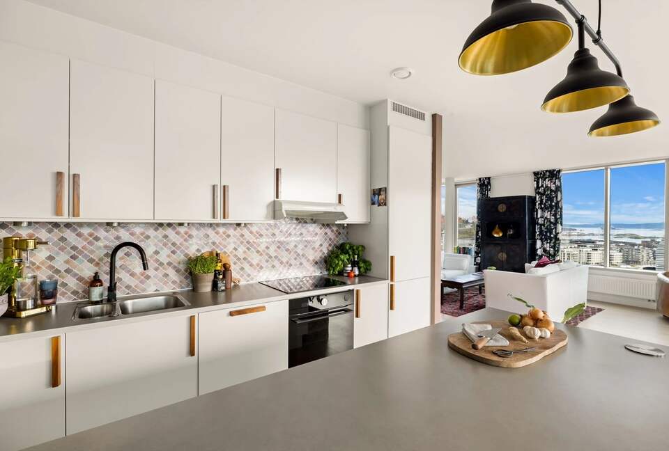 Sophisticated Waterfront Residence with Panoramic Fjord Views - Oslo, Norway