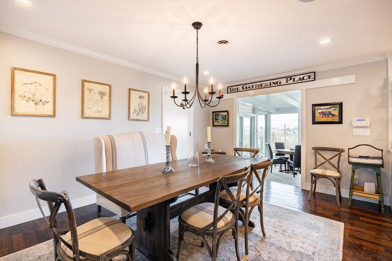 Elevated Mountain Escape Near The Broadmoor - Colorado Springs, Colorado