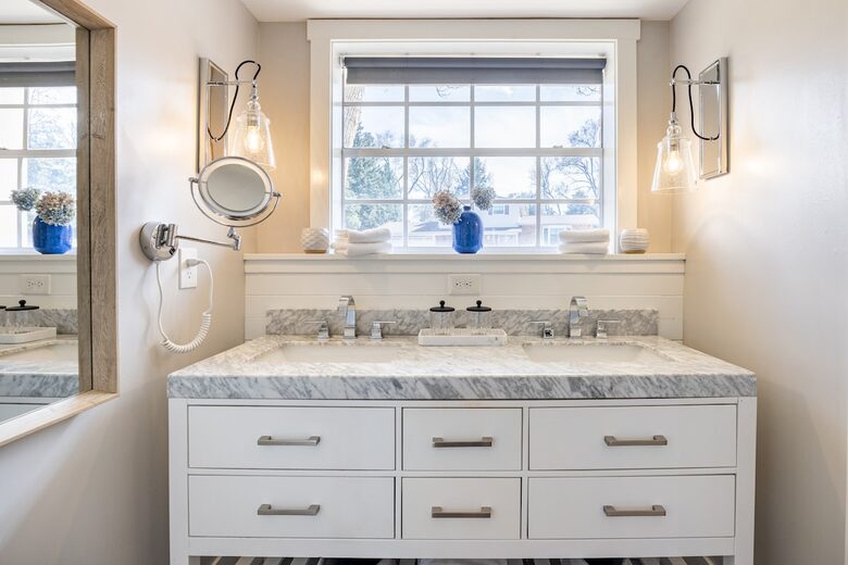 Elevated Mountain Escape Near The Broadmoor - Colorado Springs, Colorado