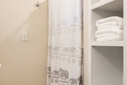 Elevated Mountain Escape Near The Broadmoor - Colorado Springs, Colorado