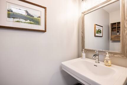 Elevated Mountain Escape Near The Broadmoor - Colorado Springs, Colorado