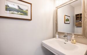 Elevated Mountain Escape Near The Broadmoor - Colorado Springs, Colorado