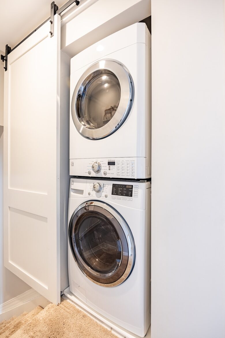 Elevated Mountain Escape Near The Broadmoor - Colorado Springs, Colorado