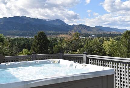 Elevated Mountain Escape Near The Broadmoor - Colorado Springs, Colorado