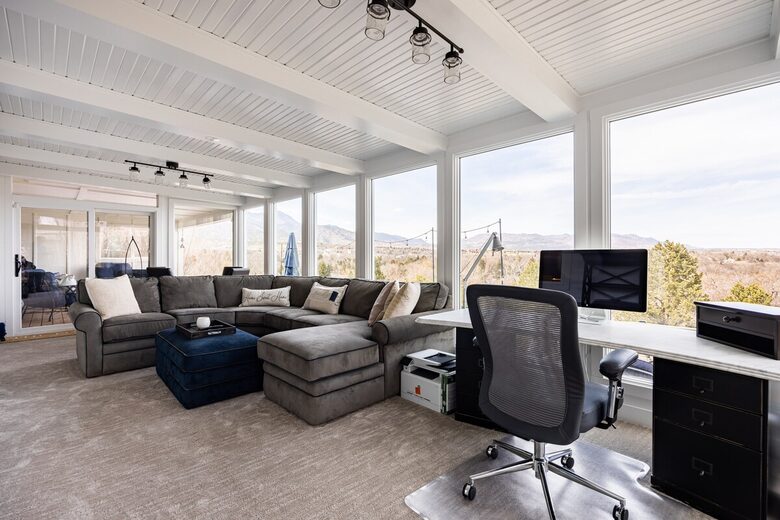 Elevated Mountain Escape Near The Broadmoor - Colorado Springs, Colorado