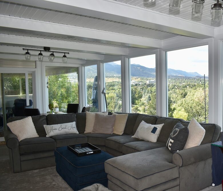 Elevated Mountain Escape Near The Broadmoor - Colorado Springs, Colorado