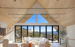 Spa Haven with Panoramic Lake Chelan Views - Chelan, Washington