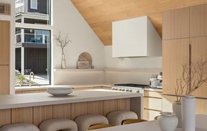 Spa Haven with Panoramic Lake Chelan Views - Chelan, Washington