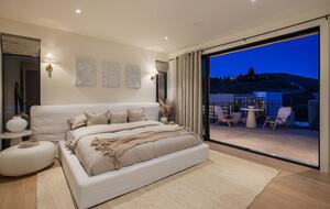 Spa Haven with Panoramic Lake Chelan Views - Chelan, Washington