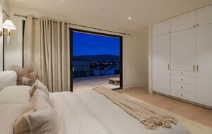 Spa Haven with Panoramic Lake Chelan Views - Chelan, Washington