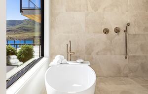 Spa Haven with Panoramic Lake Chelan Views - Chelan, Washington