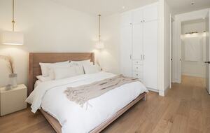 Spa Haven with Panoramic Lake Chelan Views - Chelan, Washington