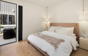 Spa Haven with Panoramic Lake Chelan Views - Chelan, Washington