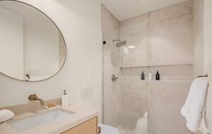 Spa Haven with Panoramic Lake Chelan Views - Chelan, Washington