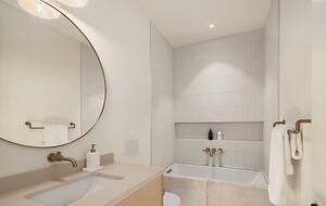 Spa Haven with Panoramic Lake Chelan Views - Chelan, Washington