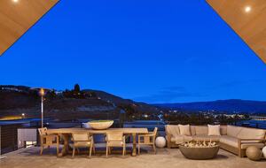 Spa Haven with Panoramic Lake Chelan Views - Chelan, Washington