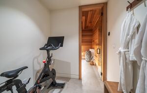 Spa Haven with Panoramic Lake Chelan Views - Chelan, Washington