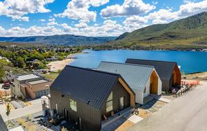 Spa Haven with Panoramic Lake Chelan Views - Chelan, Washington