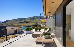 Spa Haven with Panoramic Lake Chelan Views - Chelan, Washington