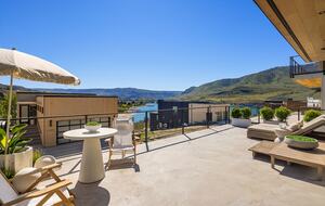 Spa Haven with Panoramic Lake Chelan Views - Chelan, Washington