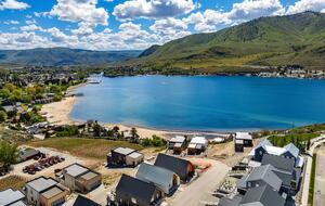 Spa Haven with Panoramic Lake Chelan Views - Chelan, Washington