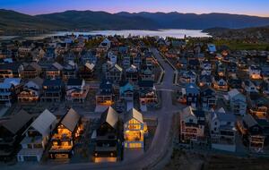 Spa Haven with Panoramic Lake Chelan Views - Chelan, Washington