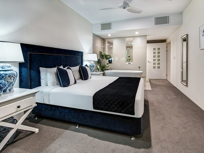 Contemporary Island Elegance with Private Plunge Pool - Hamilton Island, Australia
