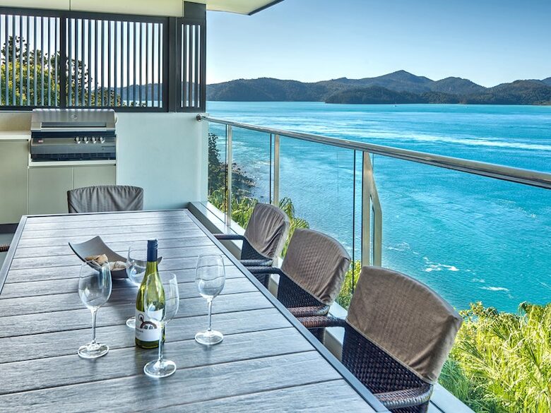 Contemporary Island Elegance with Private Plunge Pool - Hamilton Island, Australia