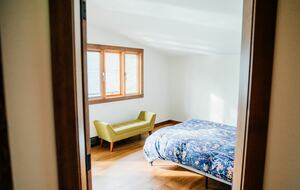 Tranquil Two-Level Retreat on the Shores of Tappen - Tappen, Canada