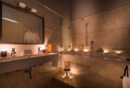 Vienna Opera Apartment - Vienna, Austria