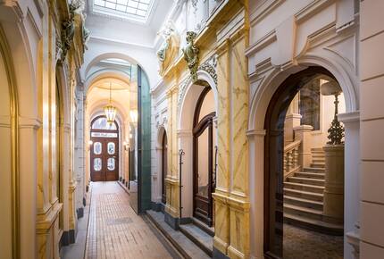 Vienna Opera Apartment - Vienna, Austria