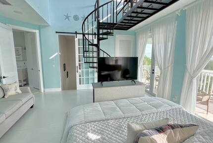 Refined Key West-Style Home Near Downtown Jensen Beach - Jensen Beach, Florida