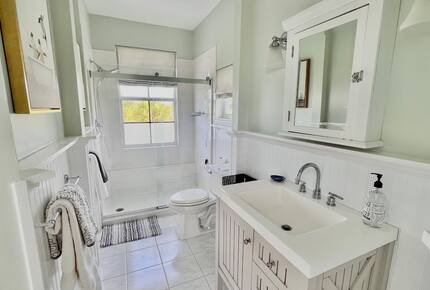 Refined Key West-Style Home Near Downtown Jensen Beach - Jensen Beach, Florida