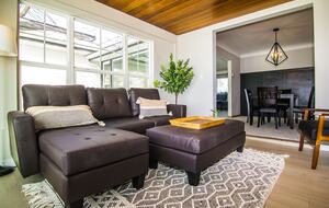 Peaceful Twin Lakes Waterfront Retreat Near Minneapolis - Minneapolis, Minnesota