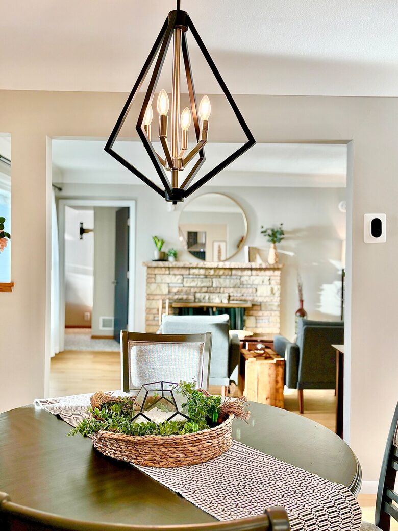 Peaceful Twin Lakes Waterfront Retreat Near Minneapolis - Minneapolis, Minnesota