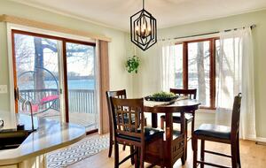 Peaceful Twin Lakes Waterfront Retreat Near Minneapolis - Minneapolis, Minnesota