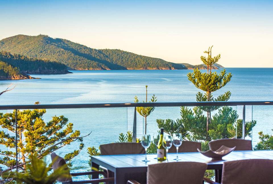 Contemporary Island Elegance with Private Plunge Pool - Hamilton Island, Australia