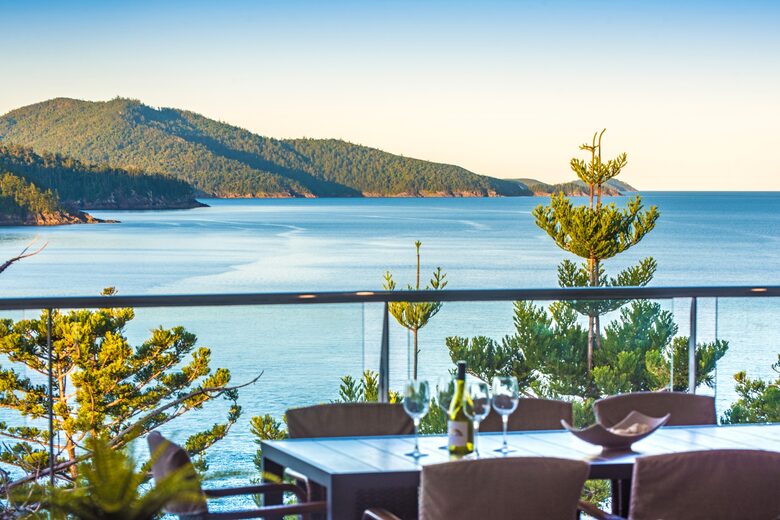Contemporary Island Elegance with Private Plunge Pool - Hamilton Island, Australia