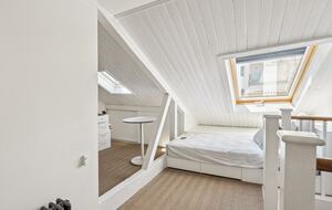 Elegant Multi-Level Townhouse in Prestigious Kensington - London, United Kingdom