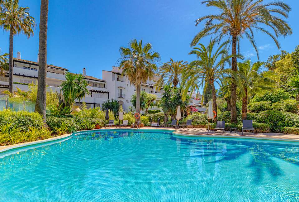 Sophisticated South-Facing Retreat in Puente Romano - Marbella, Spain