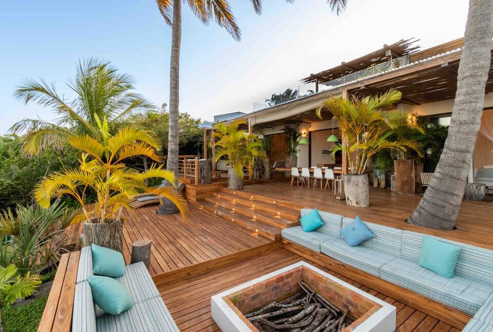 Luxury Oceanfront Villa with Panoramic Bazaruto Archipelago Views - Vilankulos, Mozambique