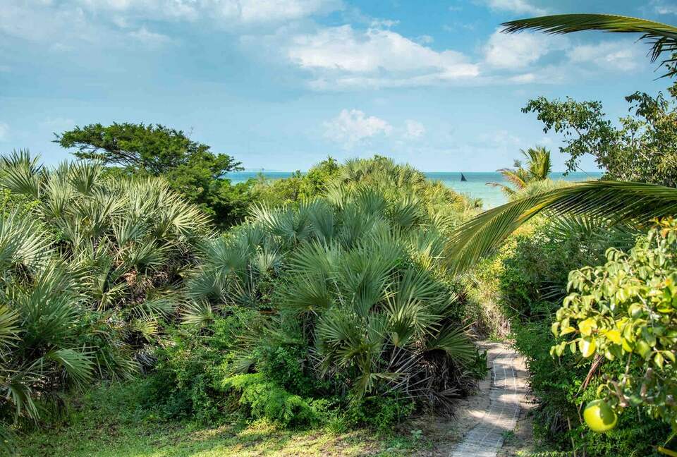 Luxury Oceanfront Villa with Panoramic Bazaruto Archipelago Views - Vilankulos, Mozambique