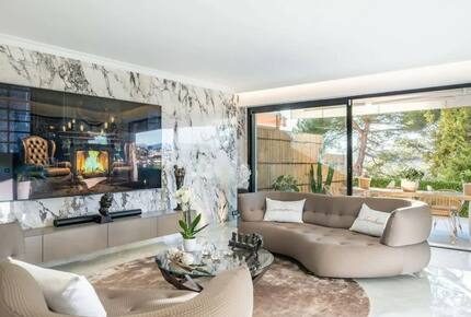 Sophisticated Two-Bedroom Haven in Le Cannet - Le Cannet, France
