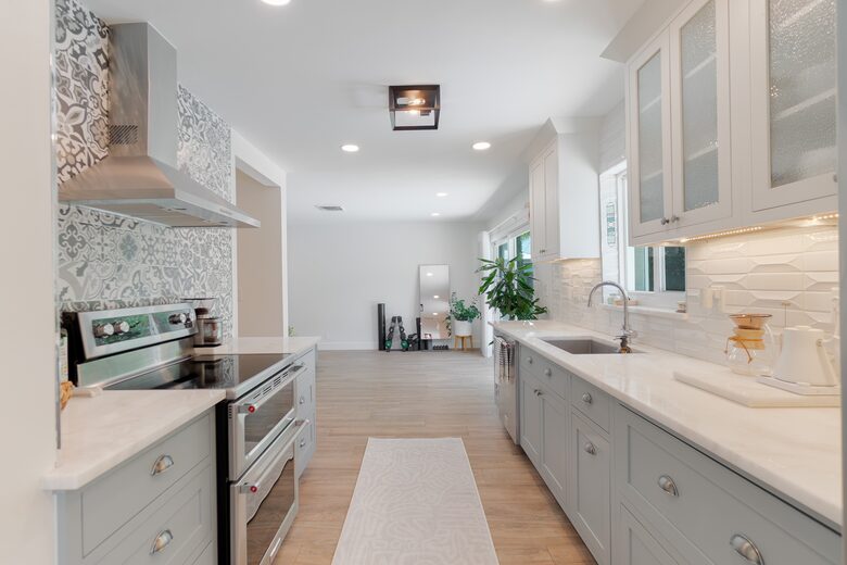 West Palm Bungalow - West Palm Beach, Florida