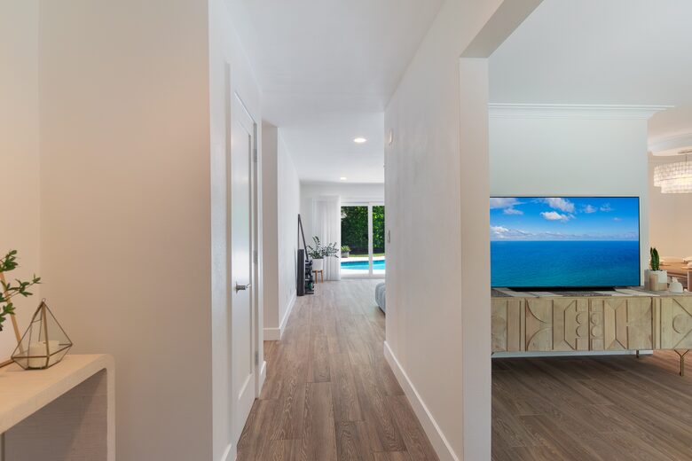 West Palm Bungalow - West Palm Beach, Florida