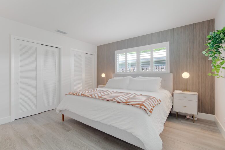 West Palm Bungalow - West Palm Beach, Florida